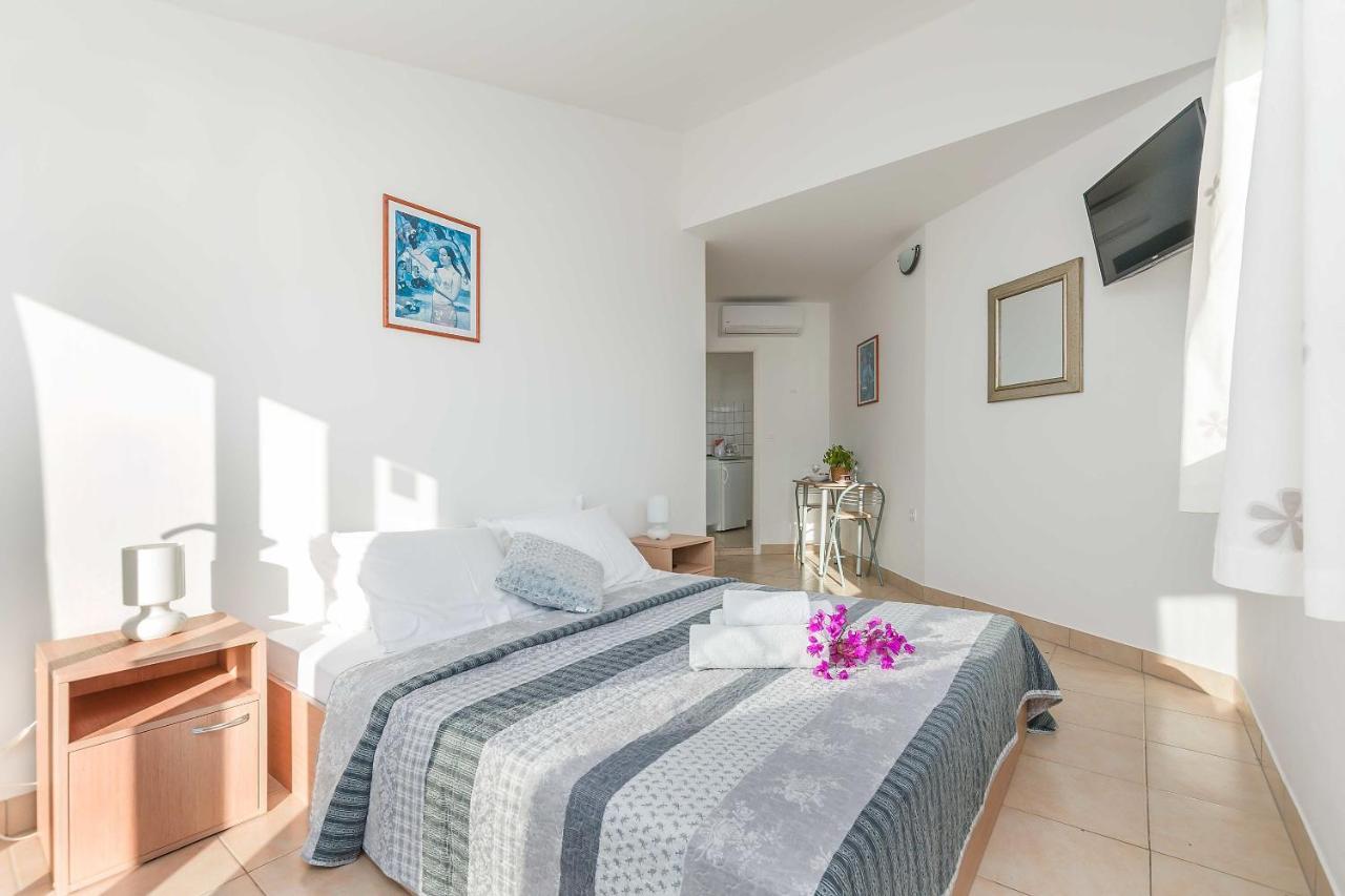 Apartmani Neno Lokva Rogoznica Exterior photo